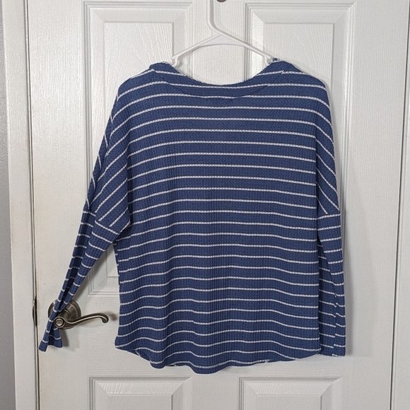 FSL Apparel Waffle Knit Tie-Hem Button Front Blue and White Stripe Top‎ Size S - Picture 3 of 6